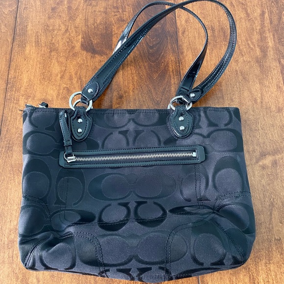 Coach shoulder bag - Picture 1 of 4